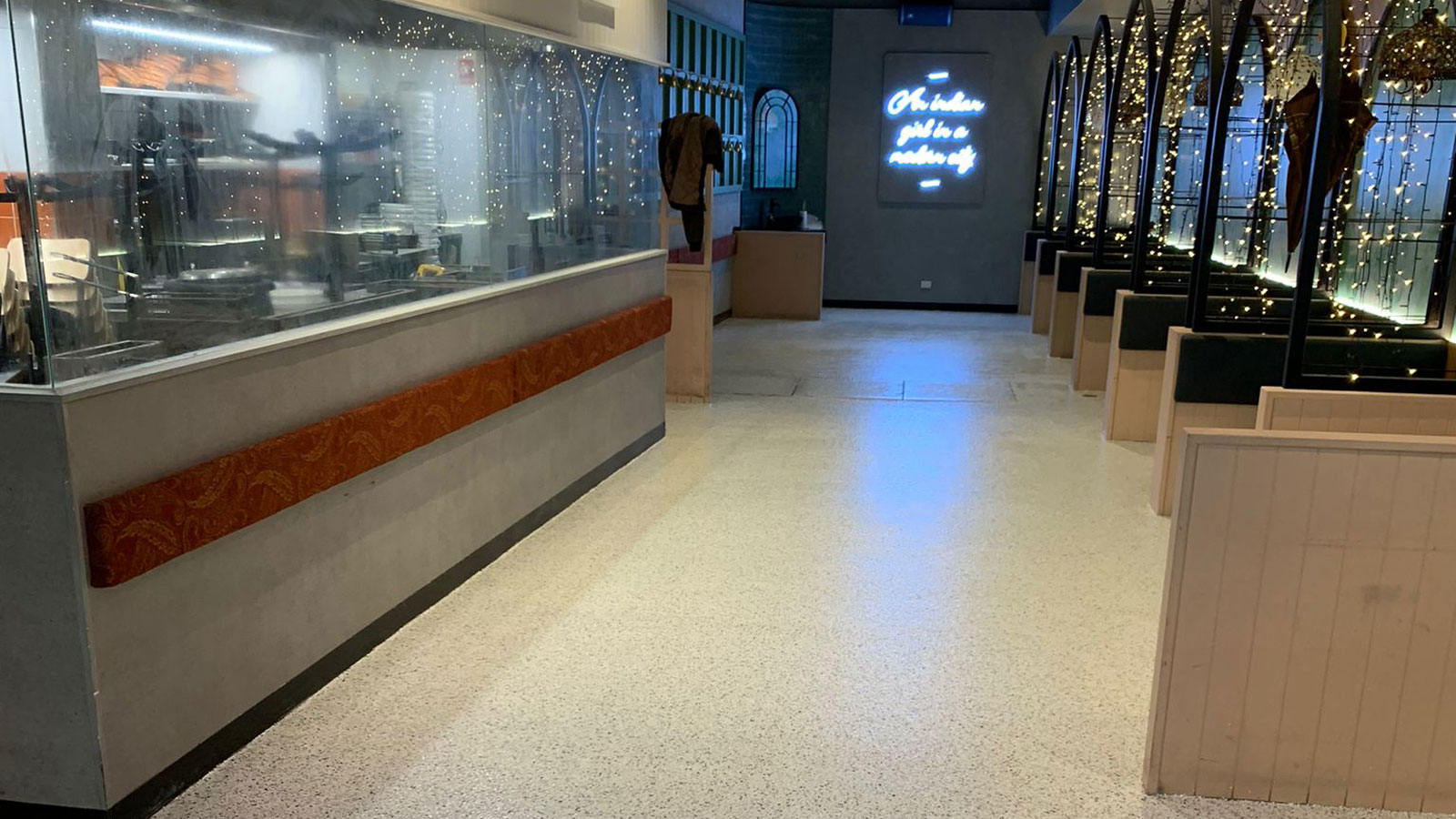 restaurant-epoxy-flake-flooring